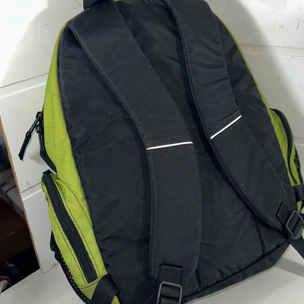 LL Bean chartreuse nylon back pack - Picture 10 of 12